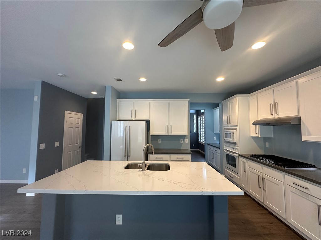 10255 Early Morning Avenue Property Photo 18