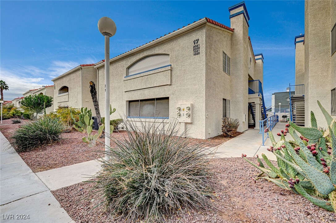 2725 South Nellis Boulevard 2022 Property Photo 1