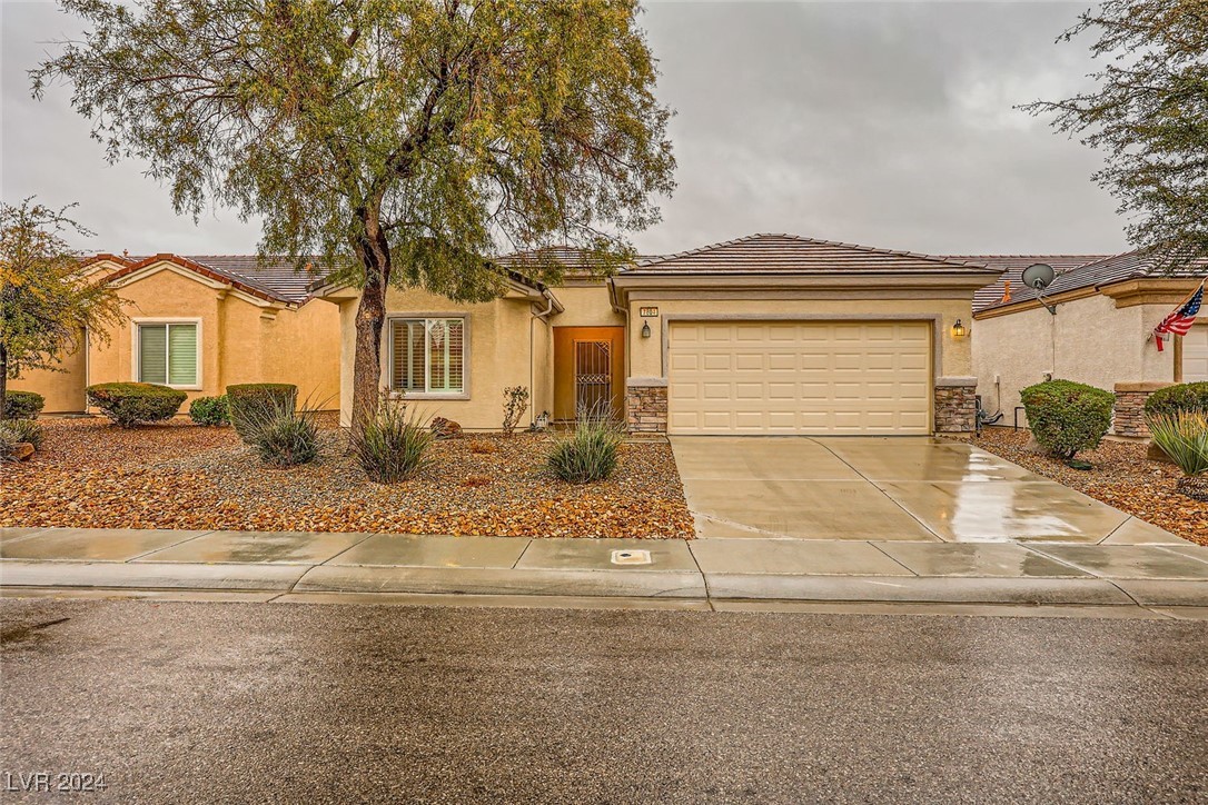 7804 Island Rail Drive Property Photo 2