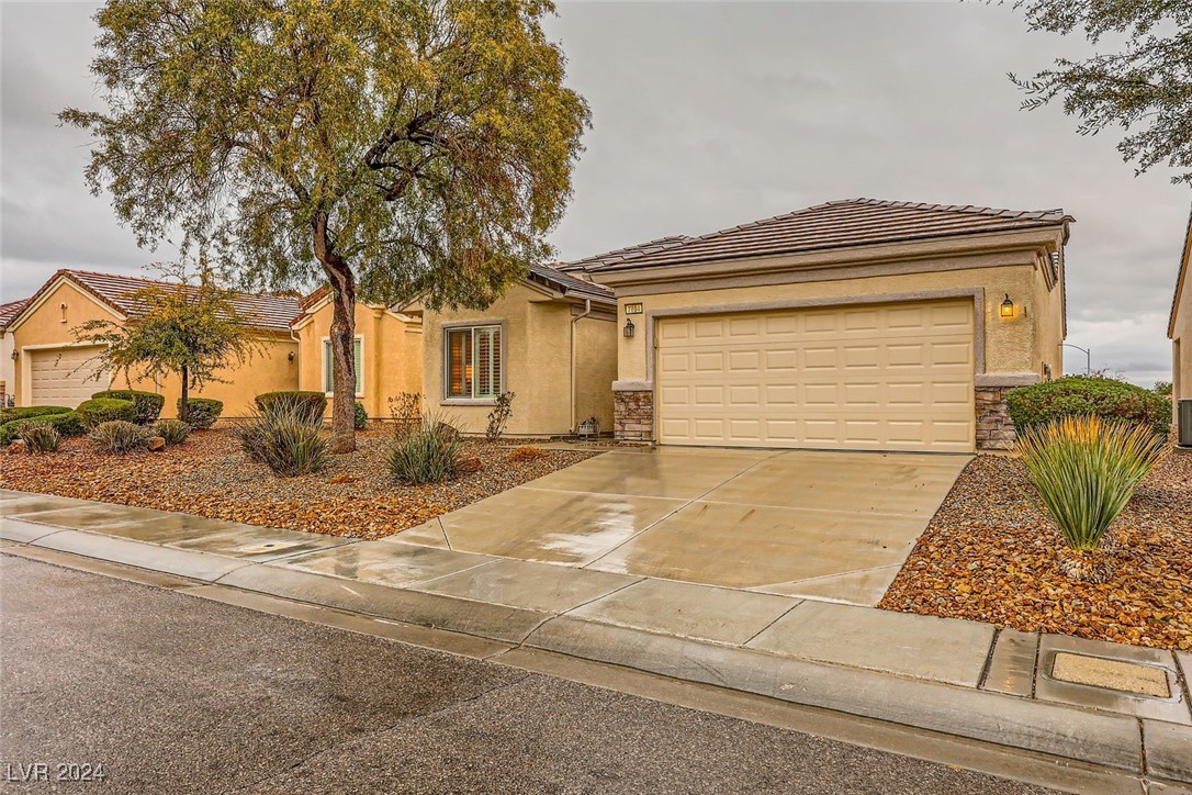 7804 Island Rail Drive Property Photo 3