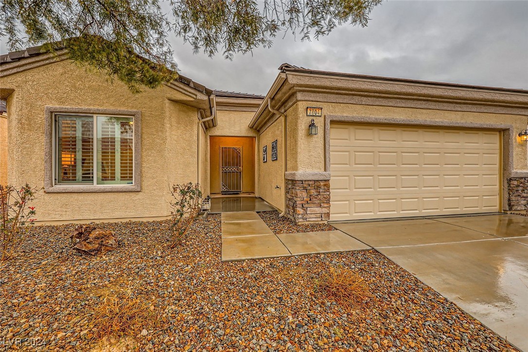 7804 Island Rail Drive Property Photo 4