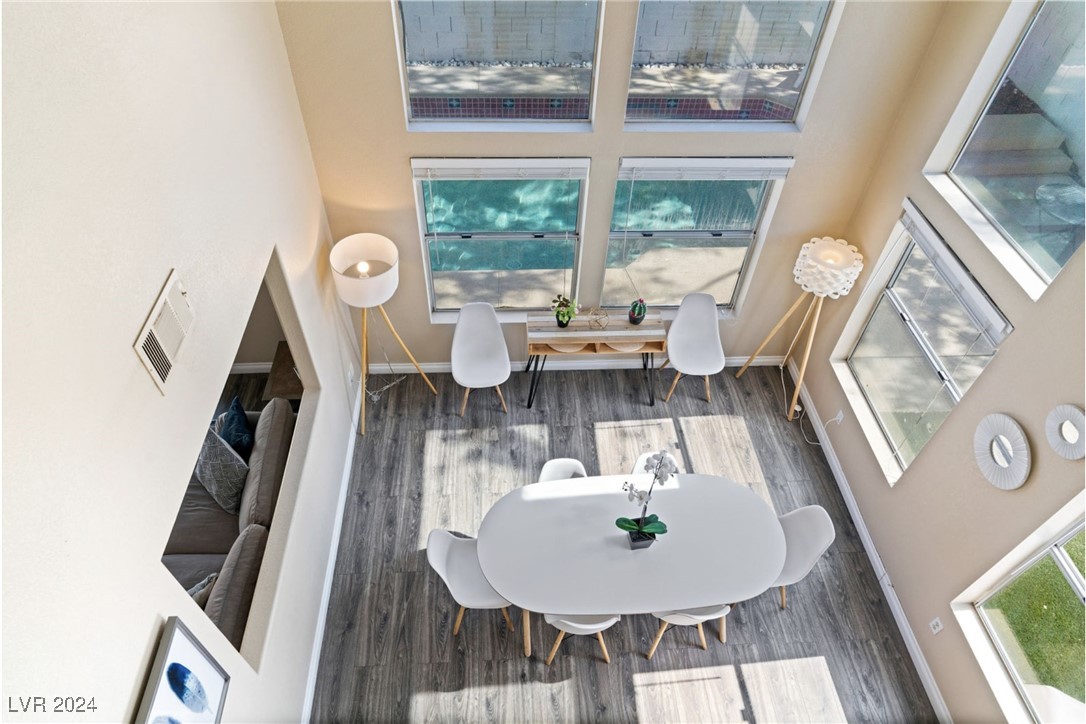 8213 Grassy Point Circle Property Photo 3
