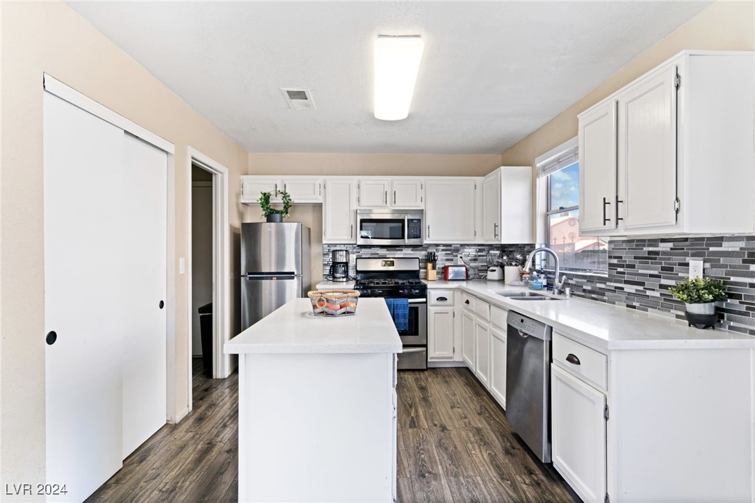 8213 Grassy Point Circle Property Photo 12