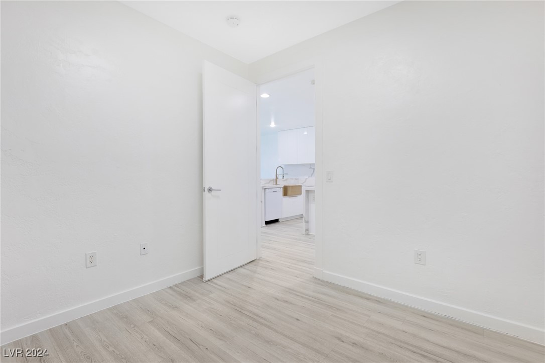 4575 Dean Martin Drive 2211 Property Photo 14