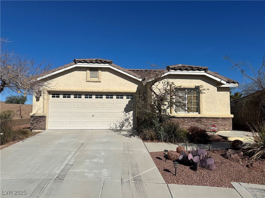 2710 Mustang Pass Street Property Photo 1