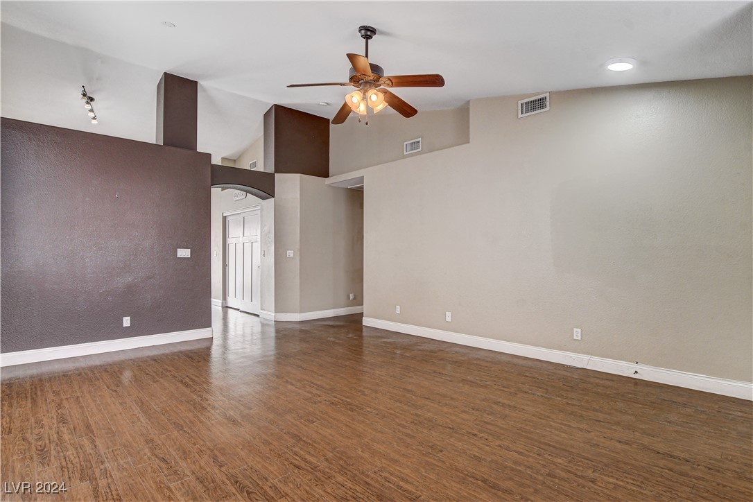 5217 Yellow Dawn Court Property Photo 4