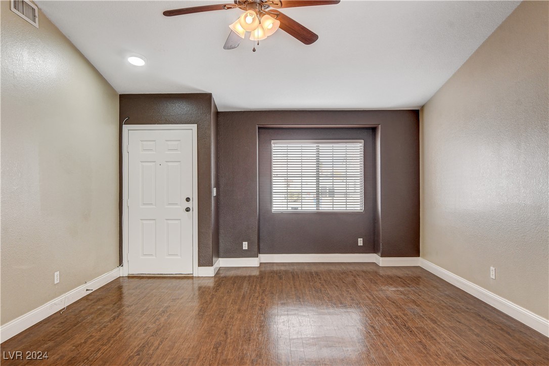 5217 Yellow Dawn Court Property Photo 7