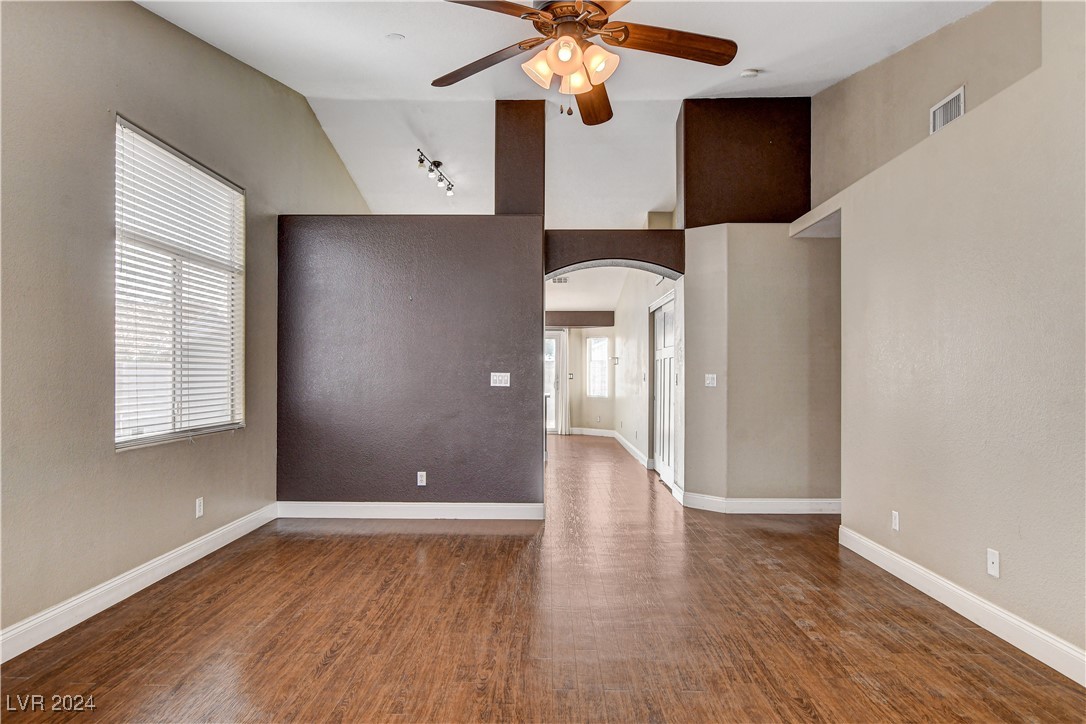 5217 Yellow Dawn Court Property Photo 8