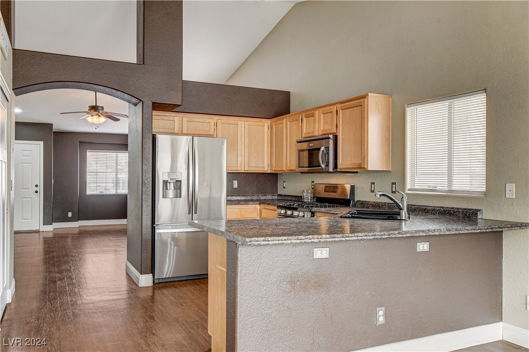 5217 Yellow Dawn Court Property Photo 12
