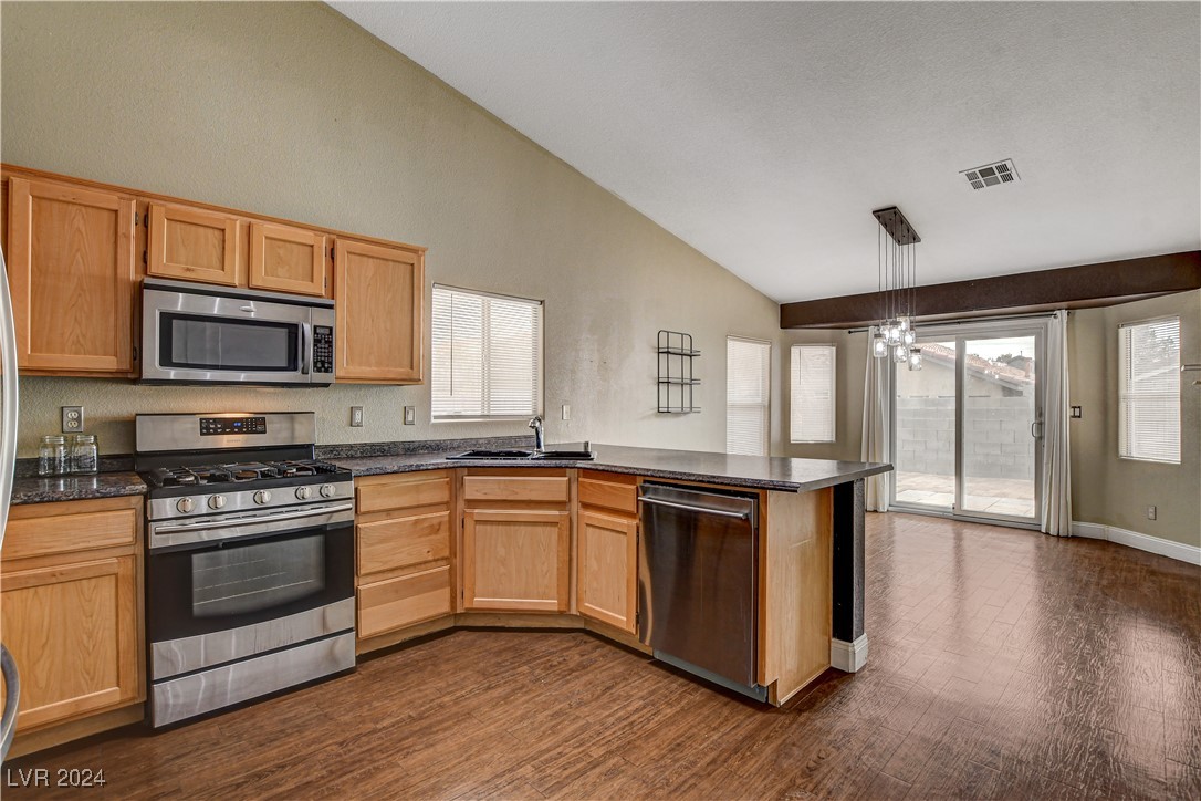 5217 Yellow Dawn Court Property Photo 14