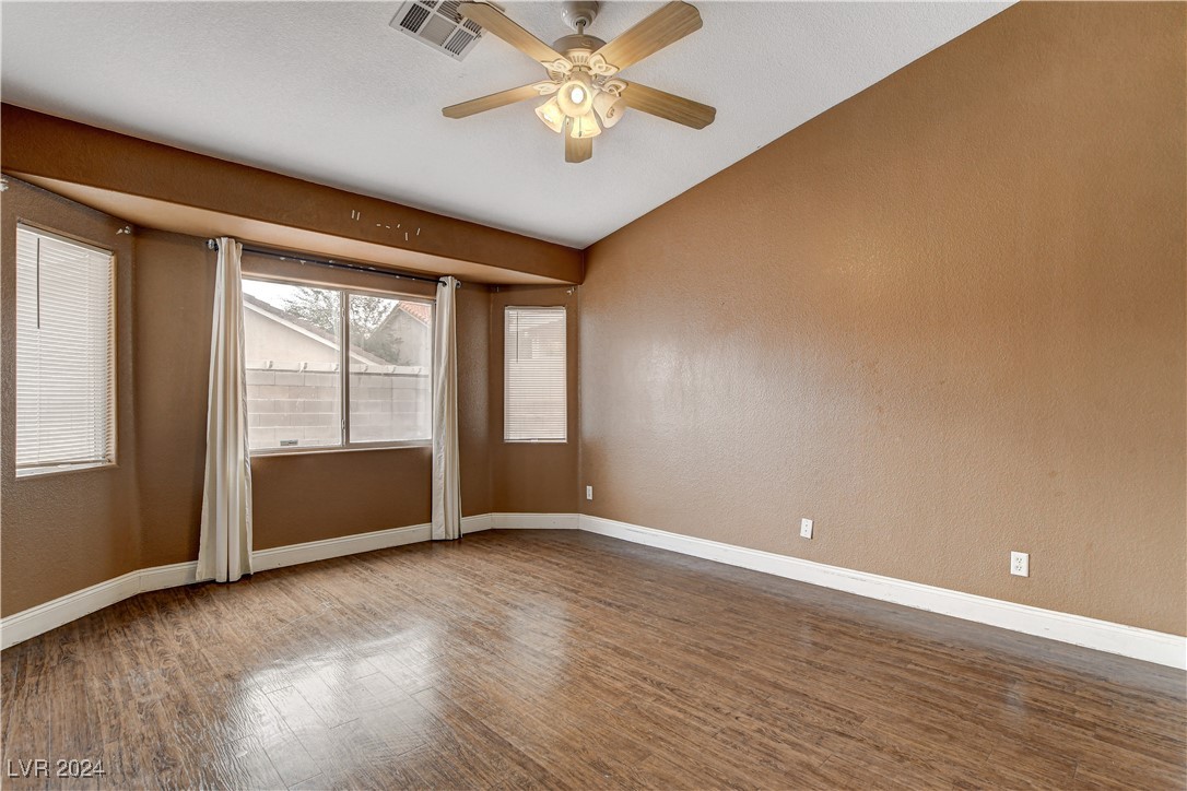 5217 Yellow Dawn Court Property Photo 17