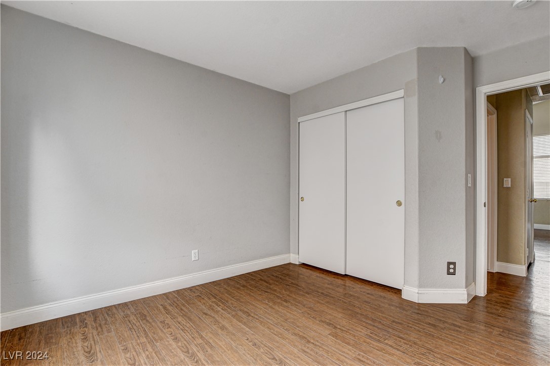 5217 Yellow Dawn Court Property Photo 24