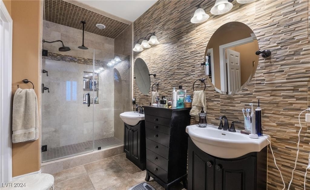 2253 Van Gogh Drive Property Photo 8