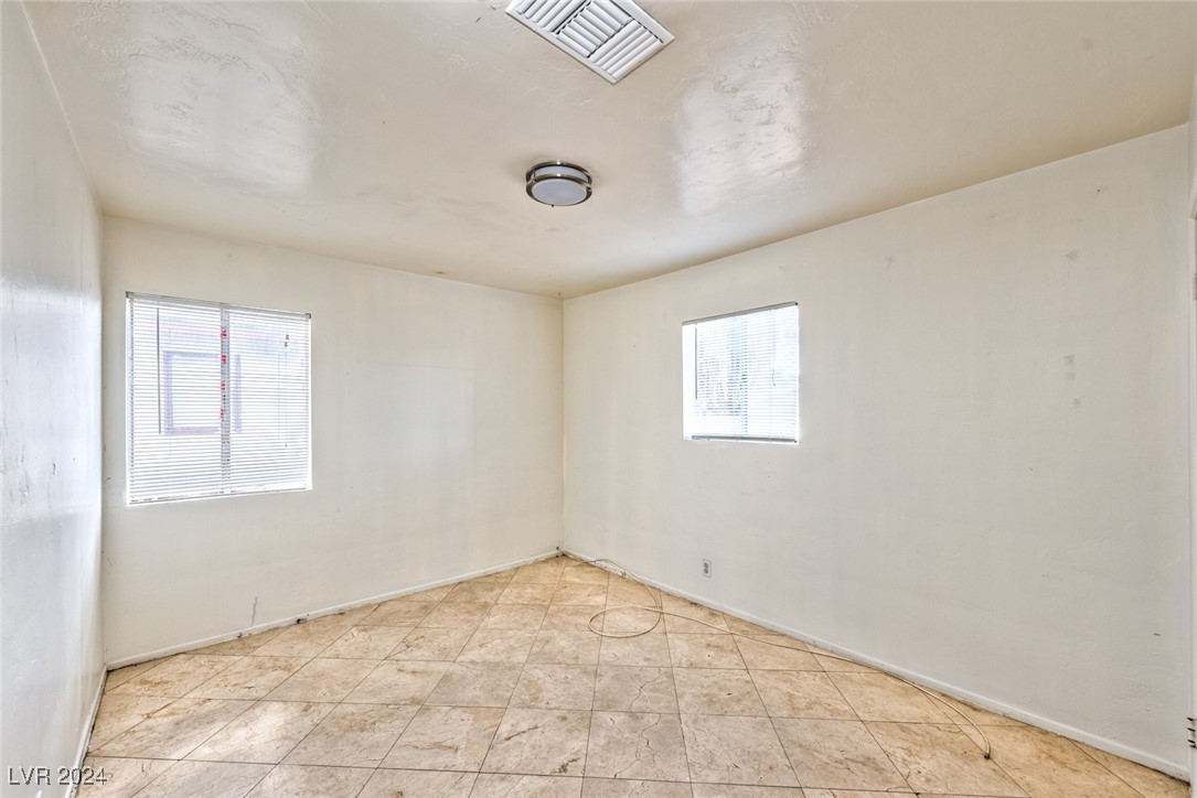 1313 Pauline Way Property Photo 8