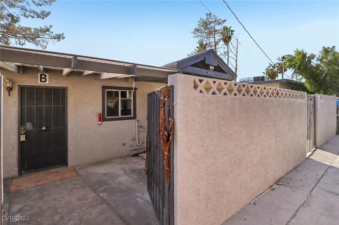 1905 Stewart Avenue Property Photo 3