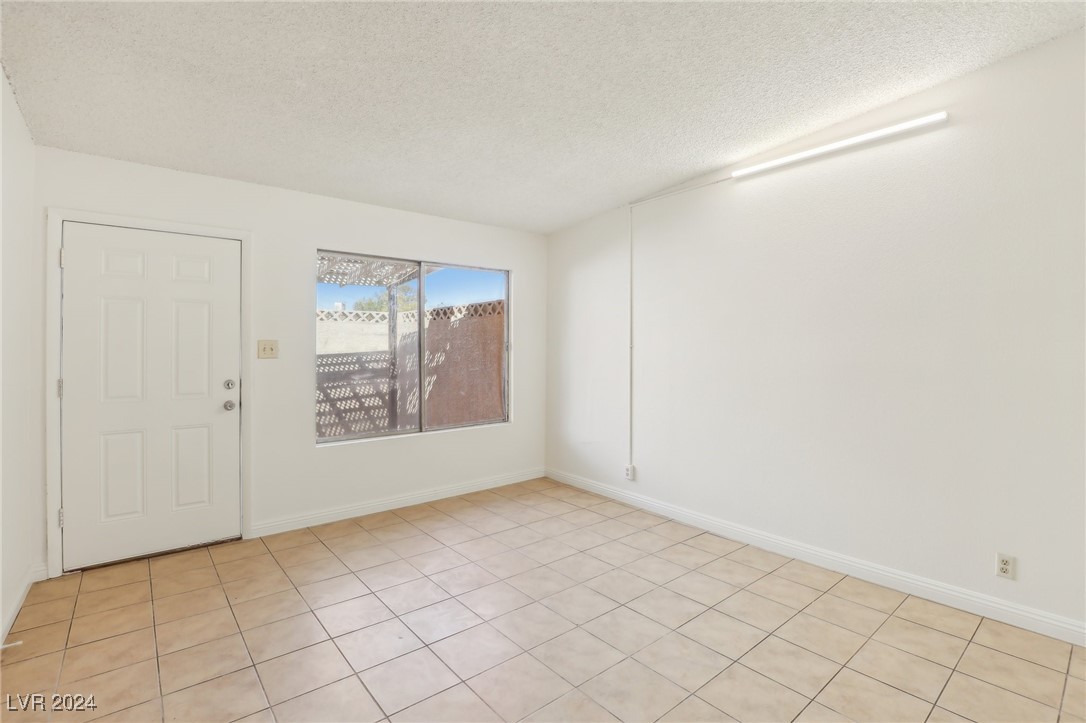 1905 Stewart Avenue Property Photo 10