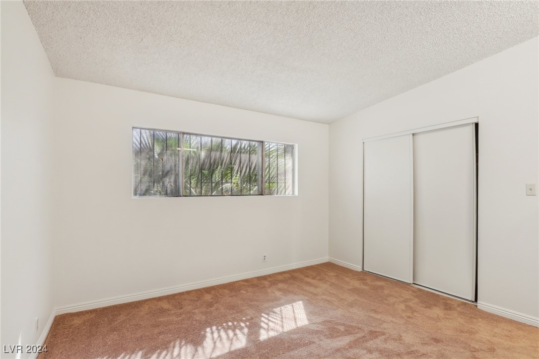 1905 Stewart Avenue Property Photo 18