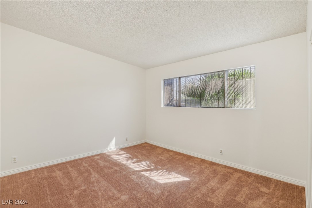 1905 Stewart Avenue Property Photo 19