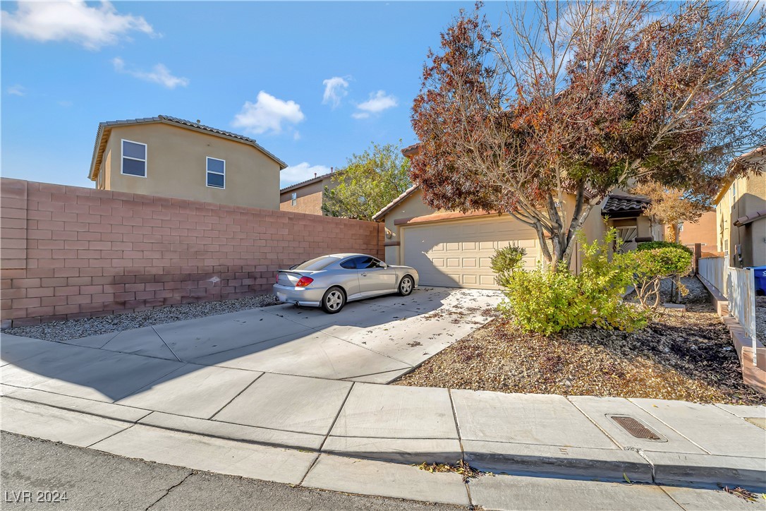 11755 Garland Grove Lane Property Photo 2