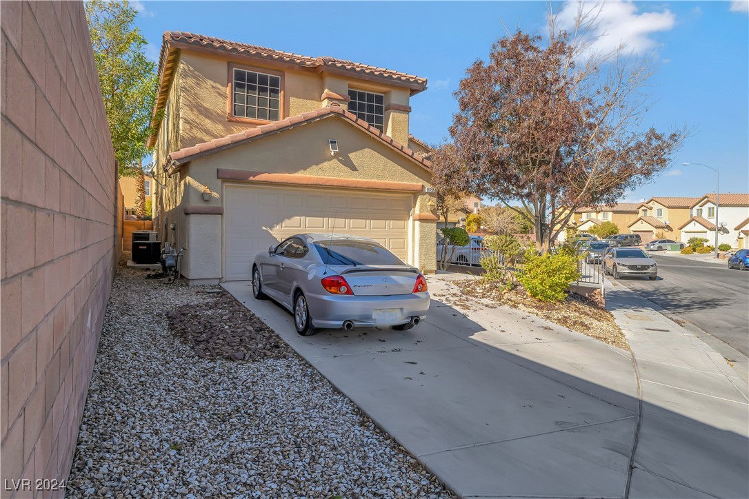 11755 Garland Grove Lane Property Photo 6