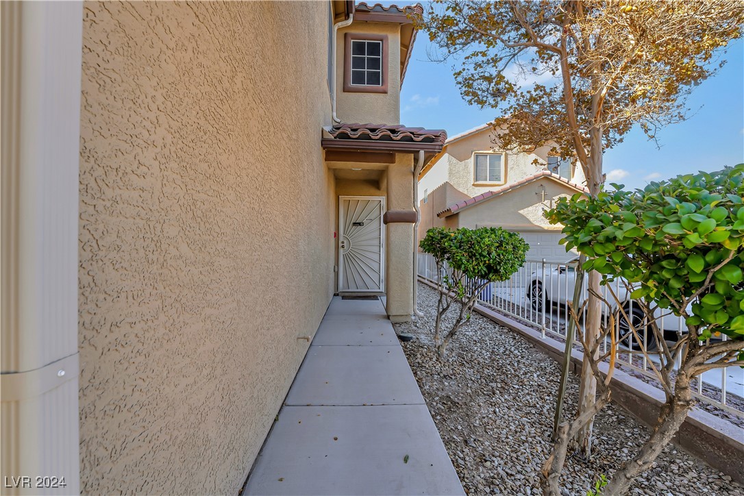 11755 Garland Grove Lane Property Photo 8