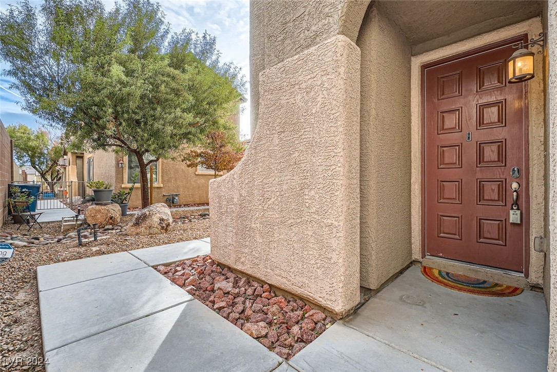 9790 Overlook Ridge Avenue Property Photo 4