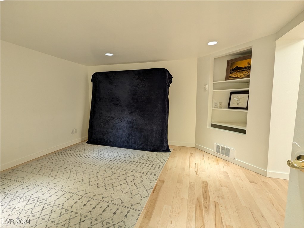 661 Ogden Avenue Property Photo 7