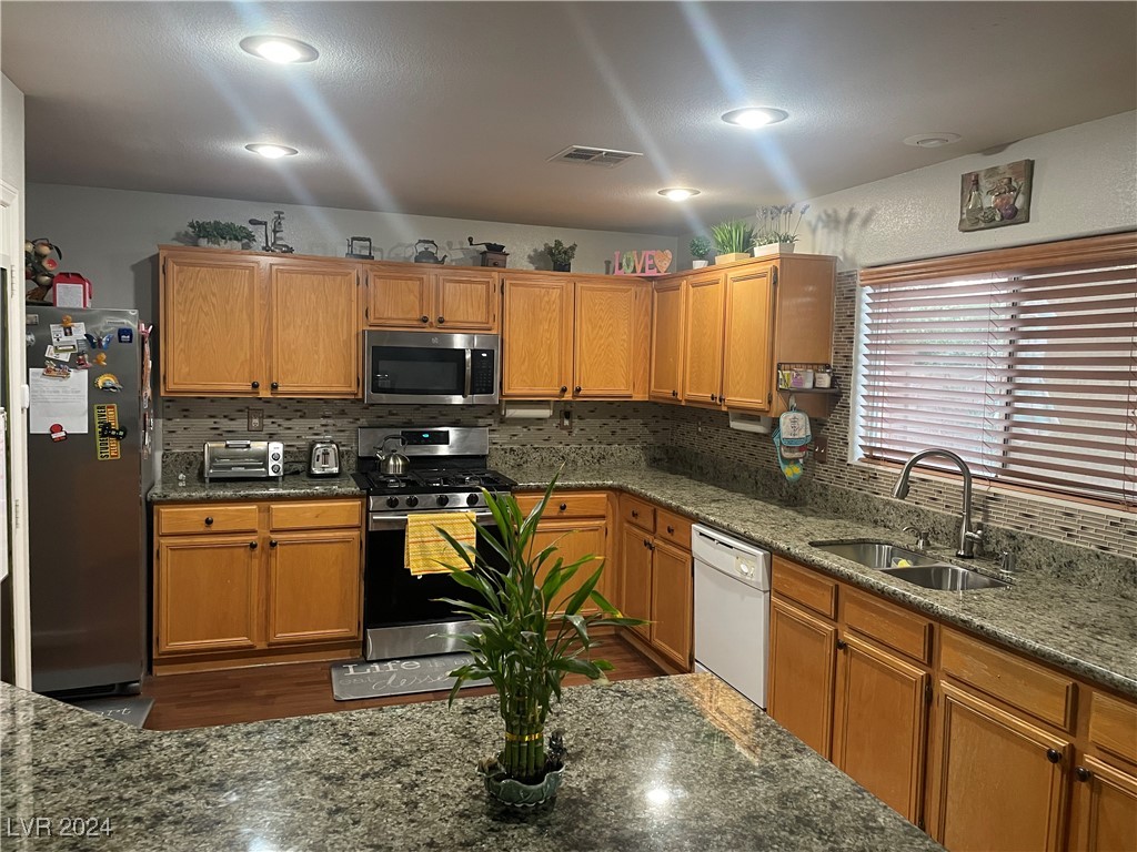 11177 Deluna Street Property Photo 15