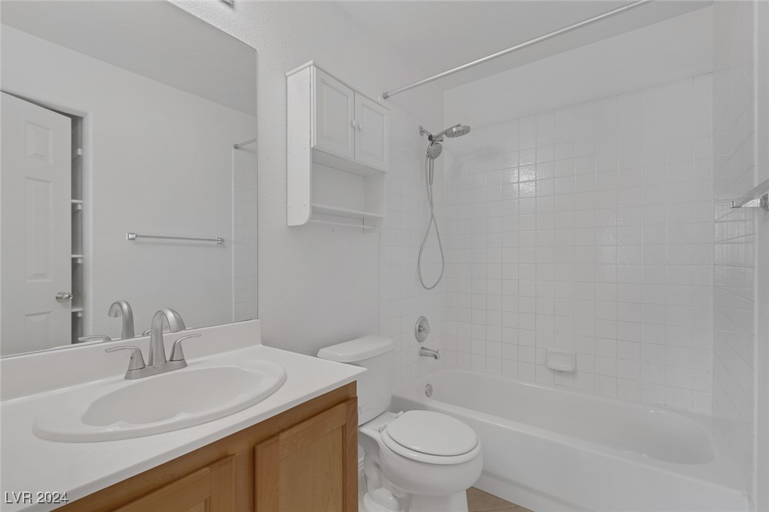 9586 Collinsleap Court Property Photo 24