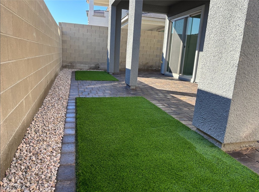 1614 Crested Eagle Street Property Photo 20