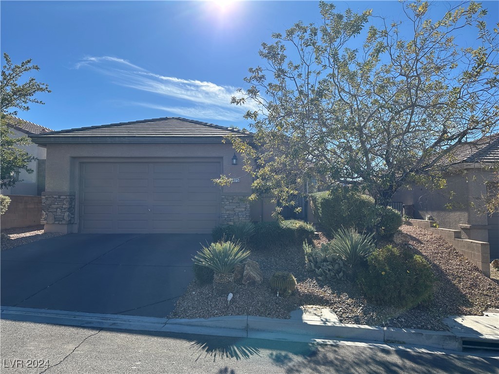2675 Lochleven Way Property Photo 1