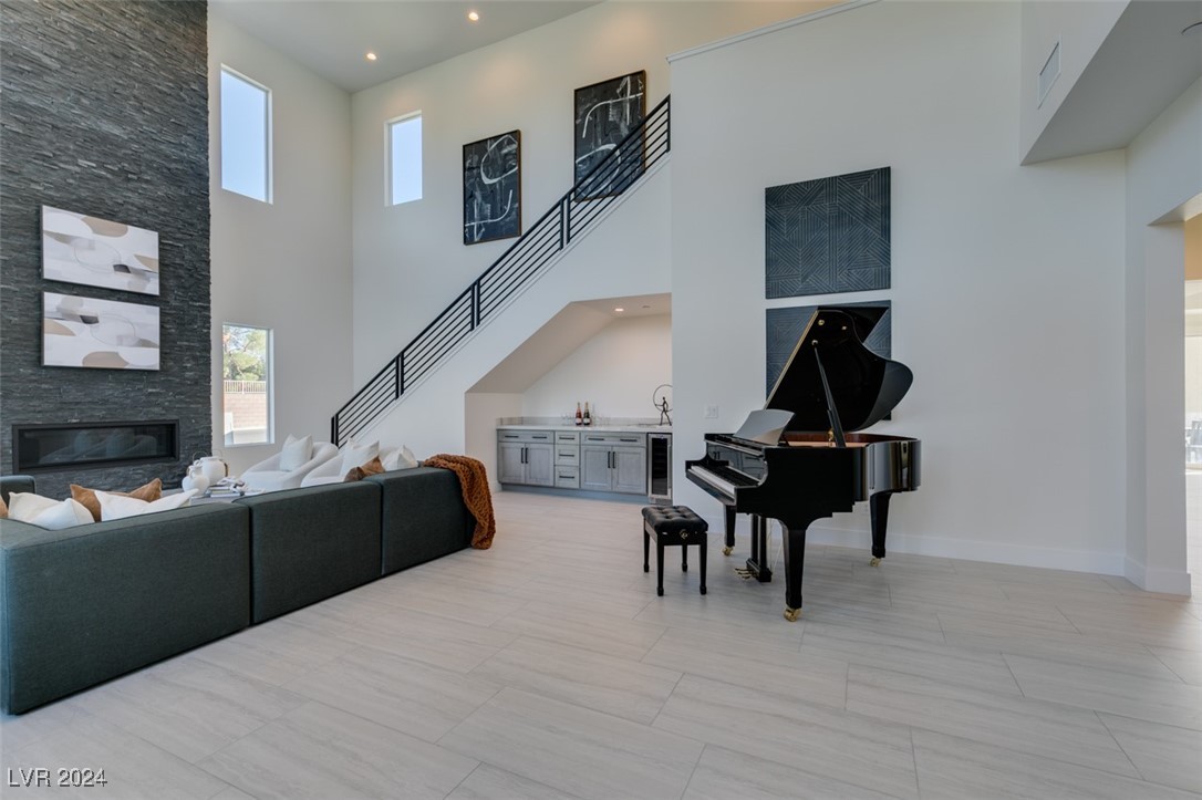 3423 Spanish Winds Court Property Photo 4