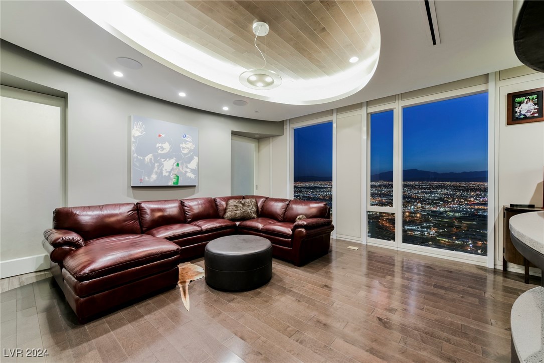 3750 South Las Vegas Boulevard 4507 Property Photo 4