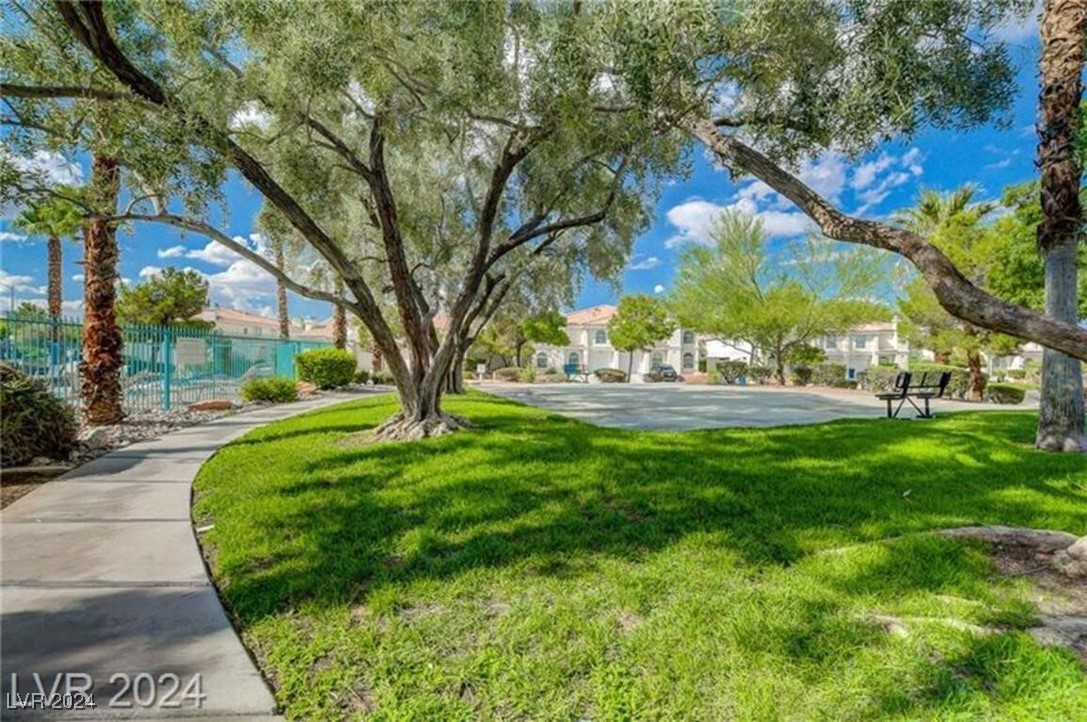 7932 Rosellen Avenue Property Photo 21