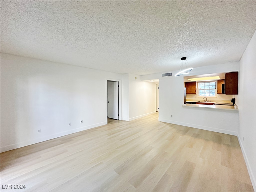 3823 South Maryland Parkway 2 Property Photo 12
