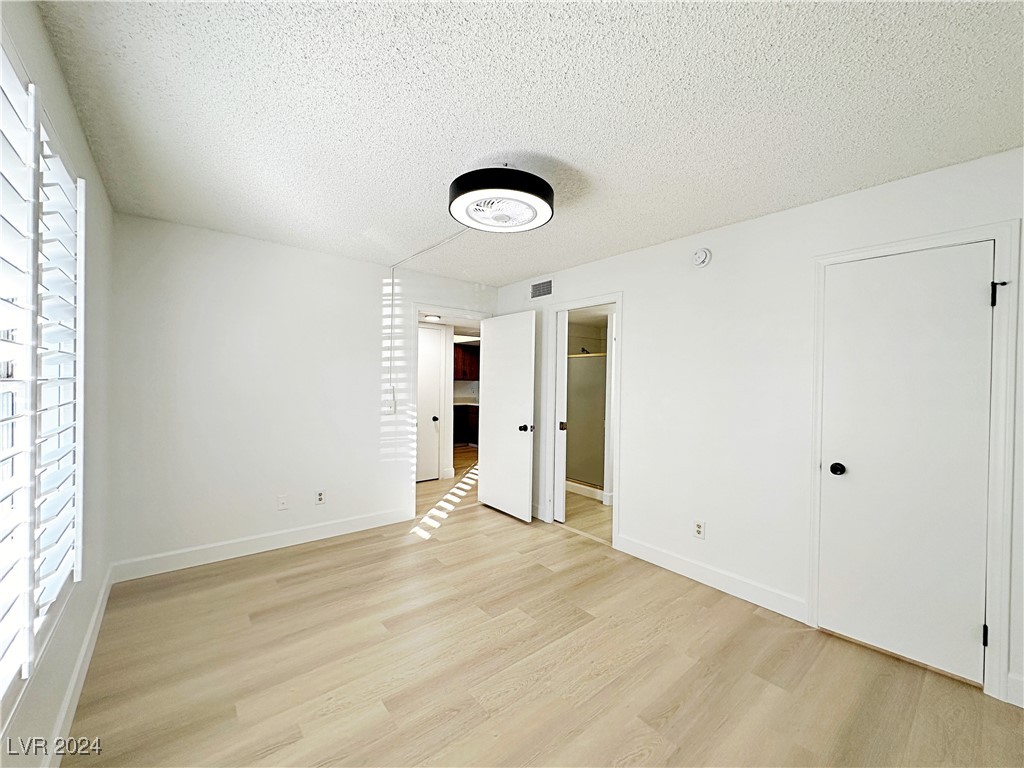 3823 South Maryland Parkway 2 Property Photo 17