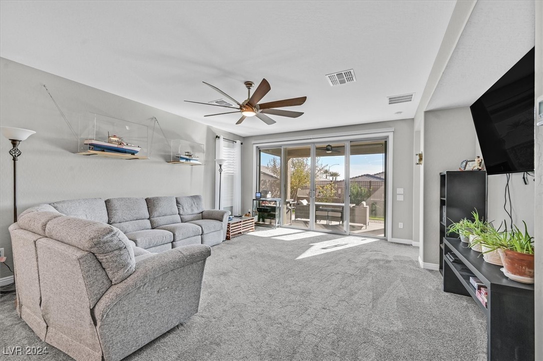 2383 Elmont Avenue Property Photo 4