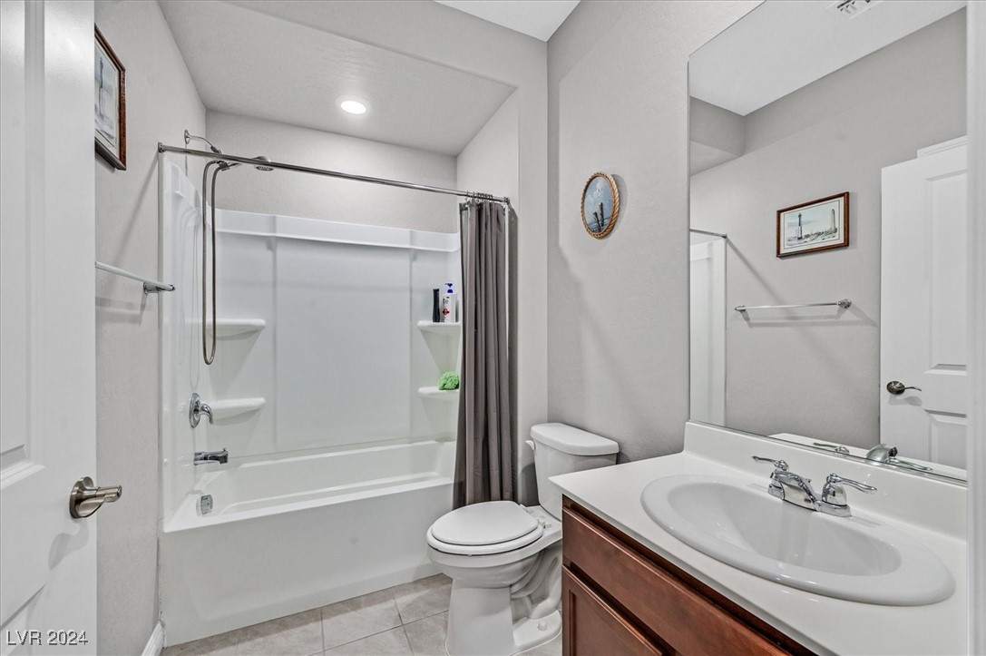 2383 Elmont Avenue Property Photo 17