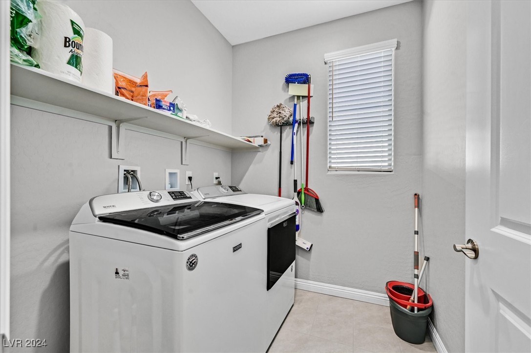 2383 Elmont Avenue Property Photo 20