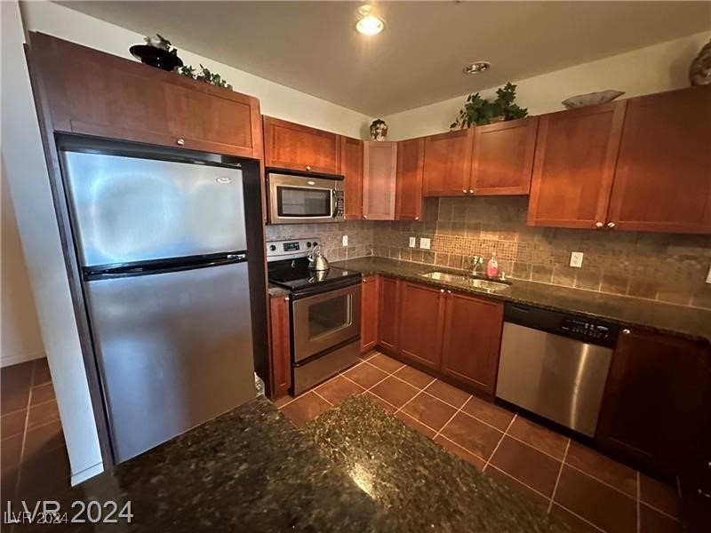 2405 West Serene Avenue 827 Property Photo 10