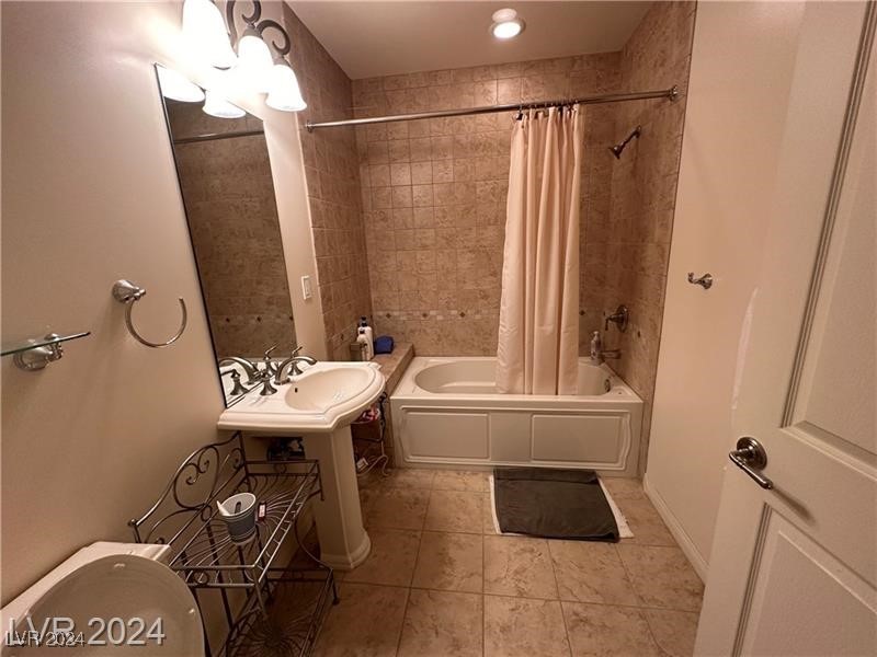 2405 West Serene Avenue 827 Property Photo 17