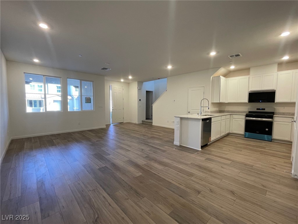 2723 Luzzi Walk Property Photo 2