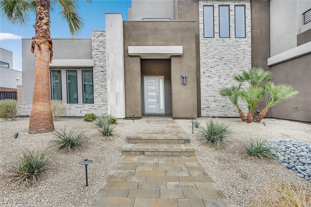 4008 Desert Trace Court Property Photo 2