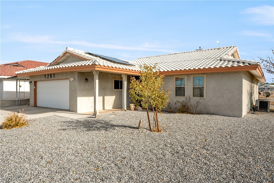 1261 South Comstock Street Property Photo 6