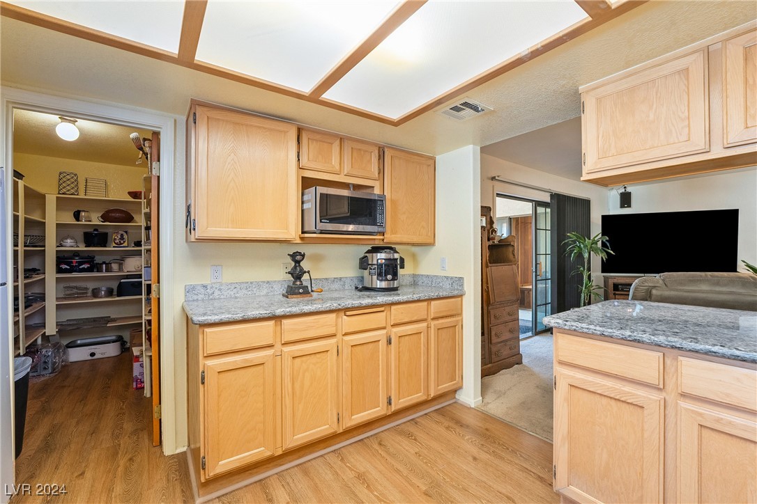 1261 South Comstock Street Property Photo 15