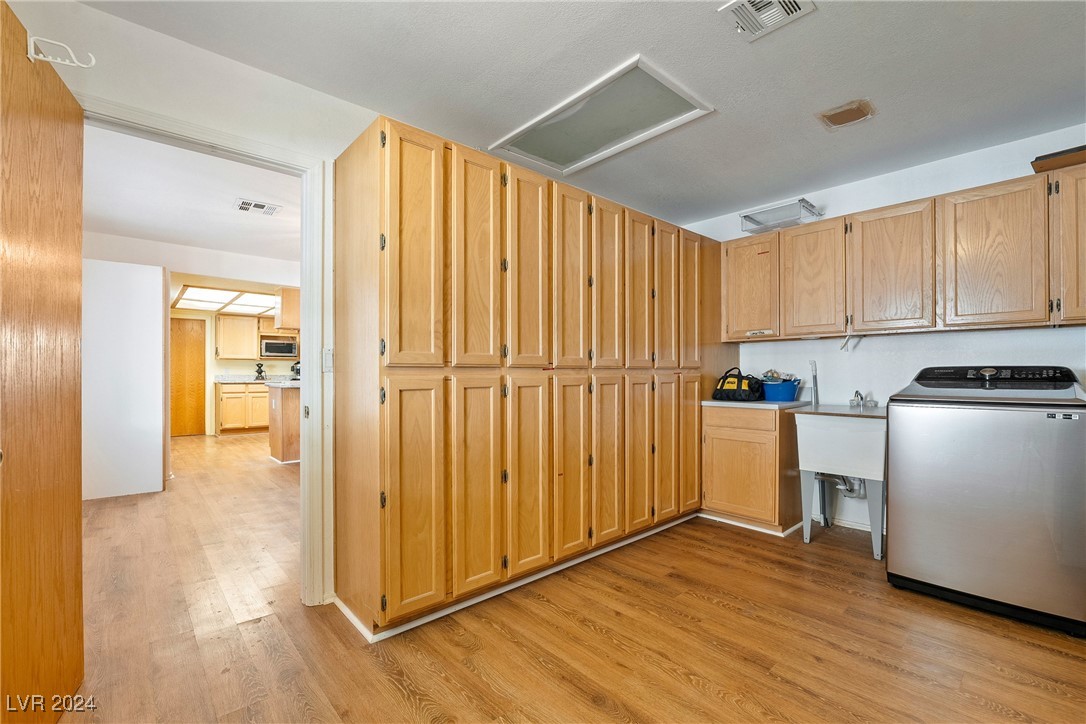 1261 South Comstock Street Property Photo 22