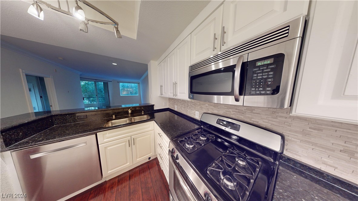 230 East Flamingo Road 133 Property Photo 4