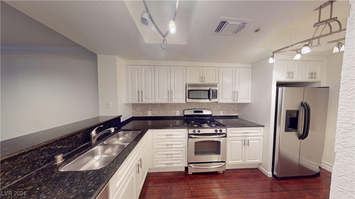 230 East Flamingo Road 133 Property Photo 5
