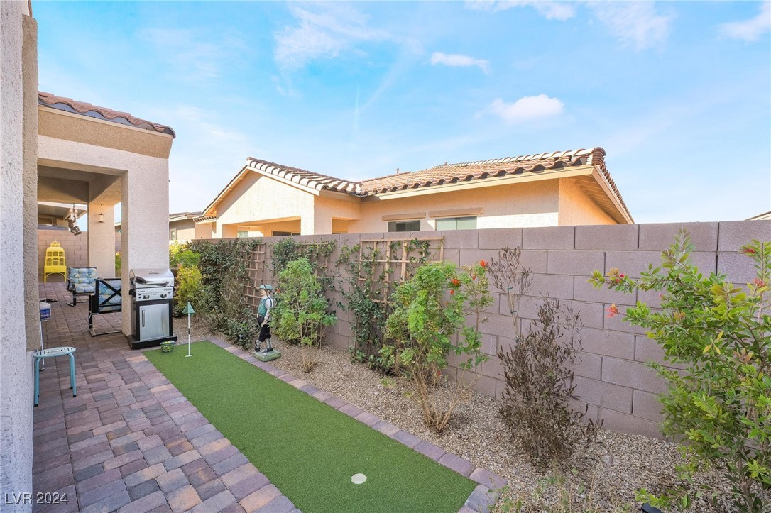 689 Corelli Cove Street Property Photo 39