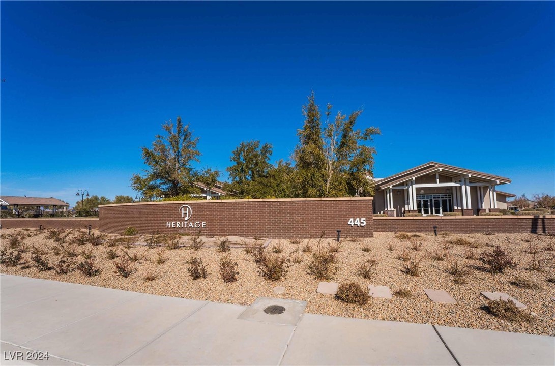689 Corelli Cove Street Property Photo 47